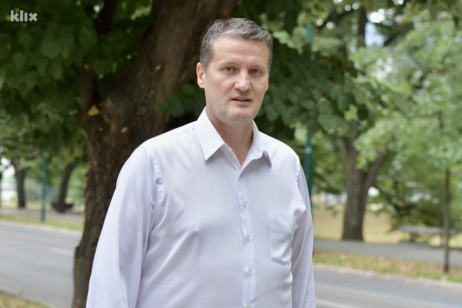 Predsjednik Nezavisnog bloka Senad Šepić (Foto: I. Š./Klix.ba)