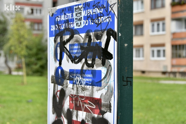 Izgled parkova narušavaju huligani, a nadležni često ne mogu stići sve da u kratkom periodu očiste i urede (Foto: I. Š./Klix.ba)