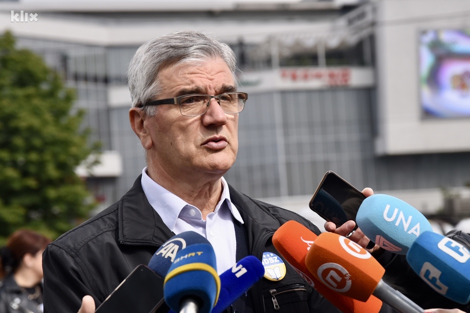 Salih Karčić, predsjednik Sindikata samostalnih državnih službenika i zaposlenika u Institucijama BiH (Foto: T. S./Klix.ba)