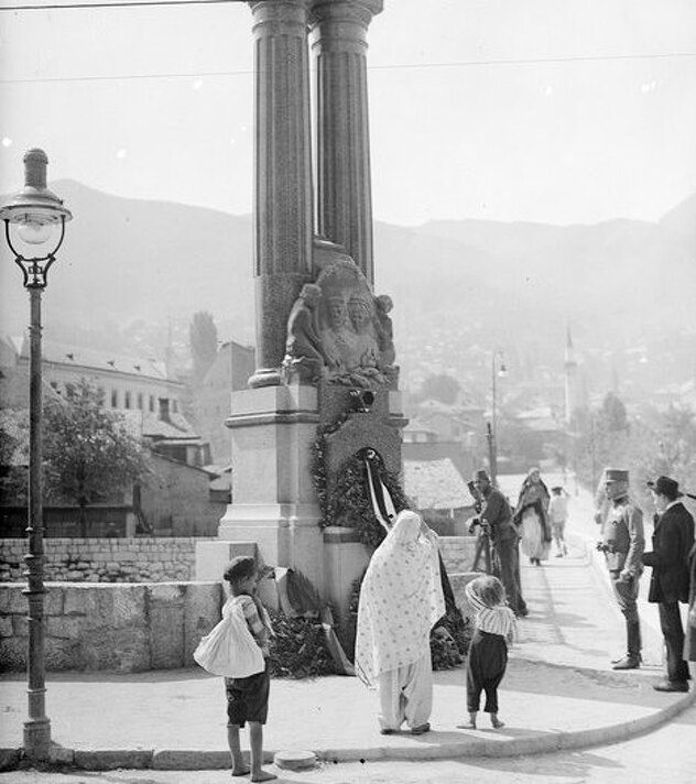 Spomenik Ferdinandu i Sofiji, 1918. godina