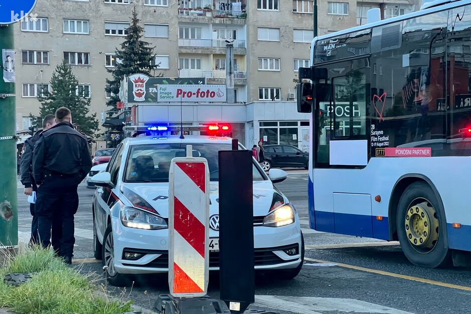 Saobraćajna nesreća na Čengić Vili, Sarajevo (Foto: Klix.ba)