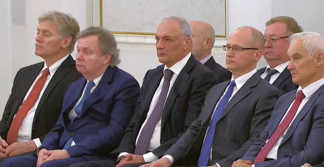 Dmitrij Peskov i drugi kadrovi odani Putinu (Screenshot: RIA Novosti)