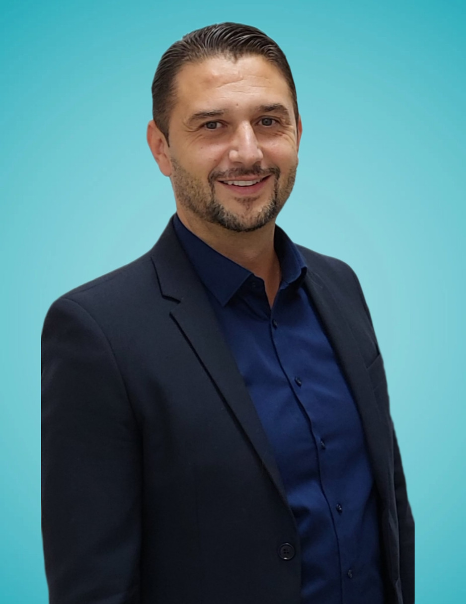 Aljo Pezerović, menadžer za BiH