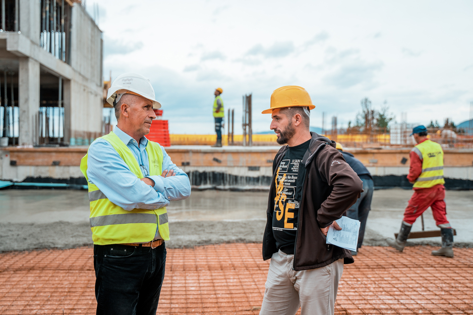 ROOF GARDENS tim tokom radova na izgradnji kompleksa