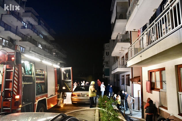 Požar u stambenoj zgradi u sarajevskom naselju Pofalići (Foto: T. S./Klix.ba)