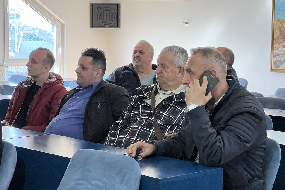 Detalj sa sastanka peradara u Tuzli (Foto: A. K./Klix.ba)