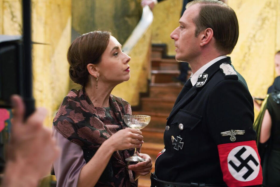 Jovana Stojiljković kao Vera Pešić i Petar Zekavica kao Karl Kraus u filmu