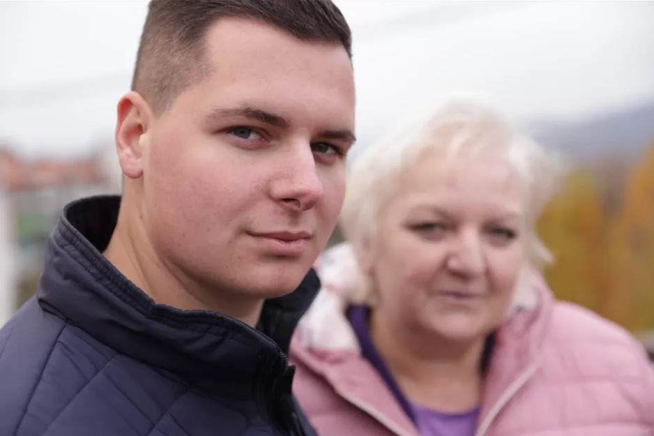 Adnan Mević i njegova majka Fatima (Foto: BBC)