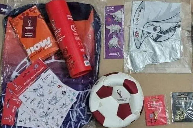Sadržaj vrećice koja je poklonjena navijačima na stadionu Al Bayt