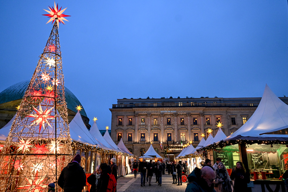 Božićna tržnica u Berlinu (Foto: EPA-EFE)