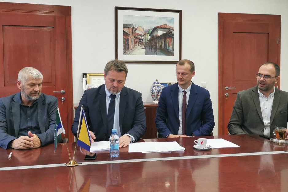 Potpisan ugovor za izgradnju Gradskog bazena u Cazinu