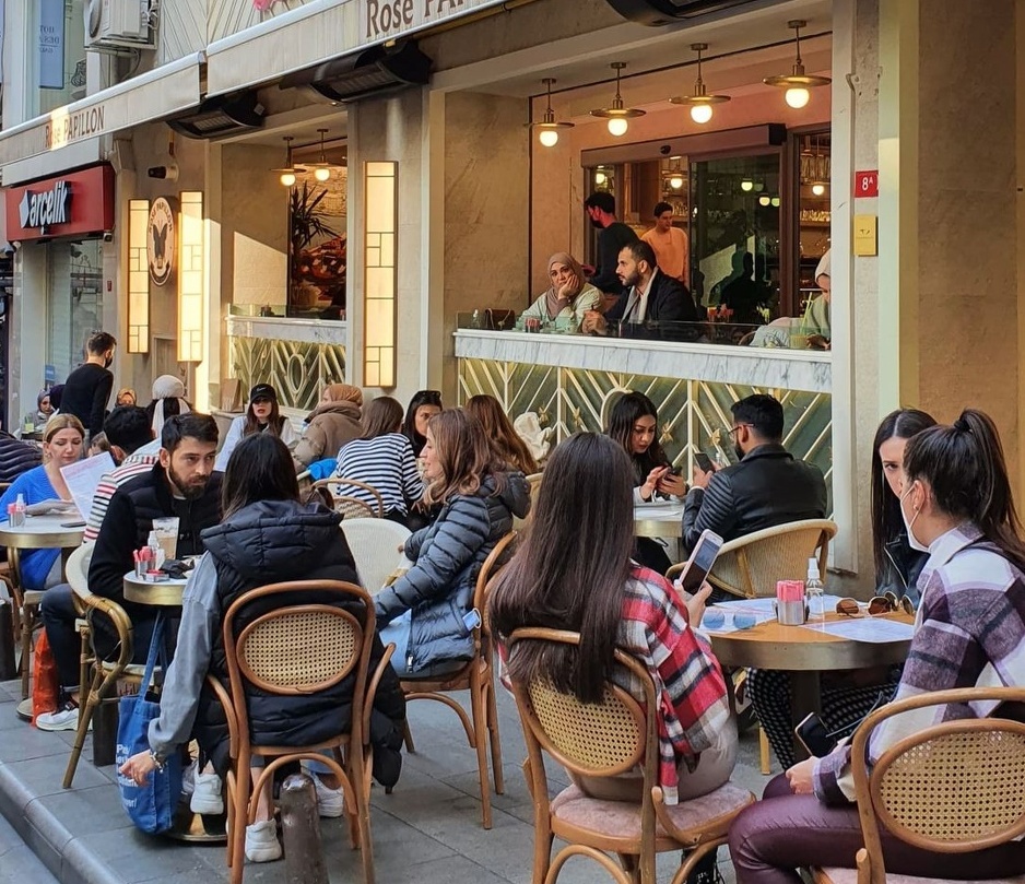 Ulice Istanbula ispunjene su od jutra do mraka