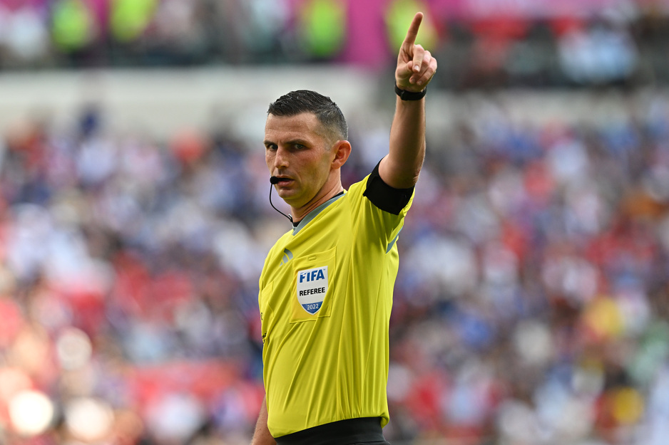 Glavni sudija meča je Michael Oliver iz Engleske (Foto: EPA-EFE)