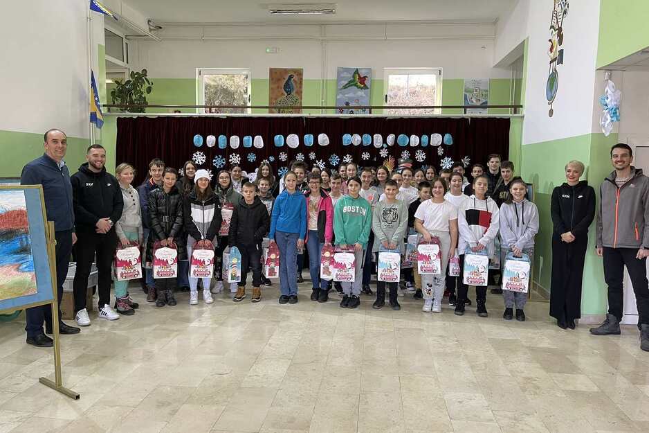 GRM Digital donirao novogodišnje poklone djeci