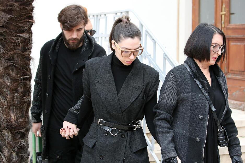 Mirna i Eni Savić
