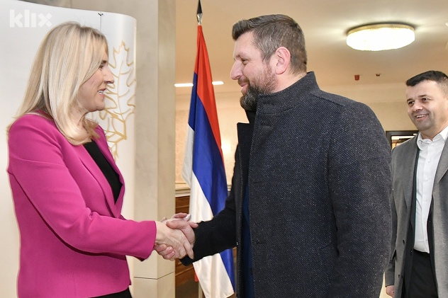 Željka Cvijanović sa Ćamilom Durakovićem (Foto: I. Š./Klix.ba)