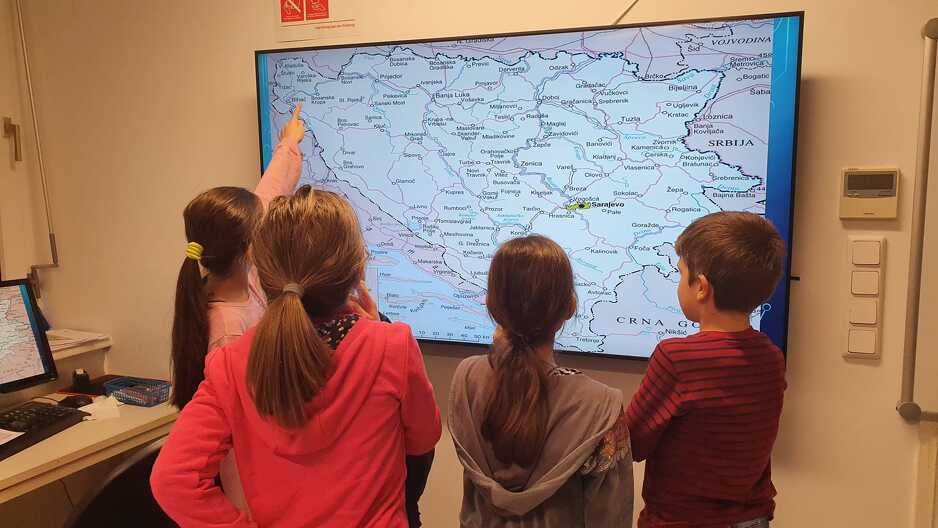 Osim bosanskog jezika, djeca uče i geografiju, tradiciju, običaje