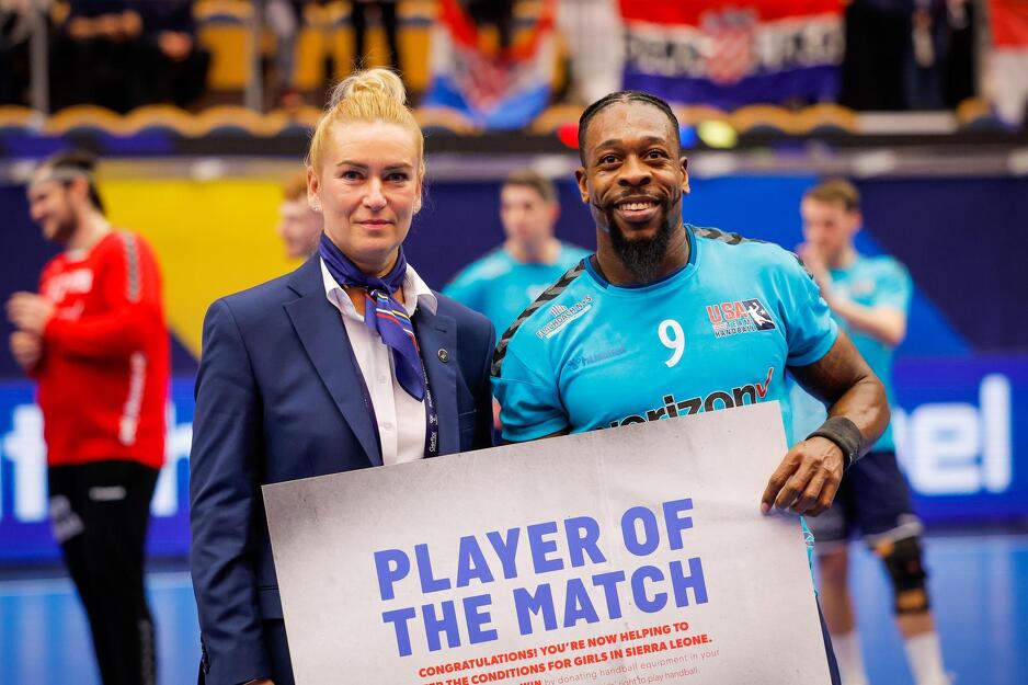 Hines s nagradom (Foto: PIXSELL)