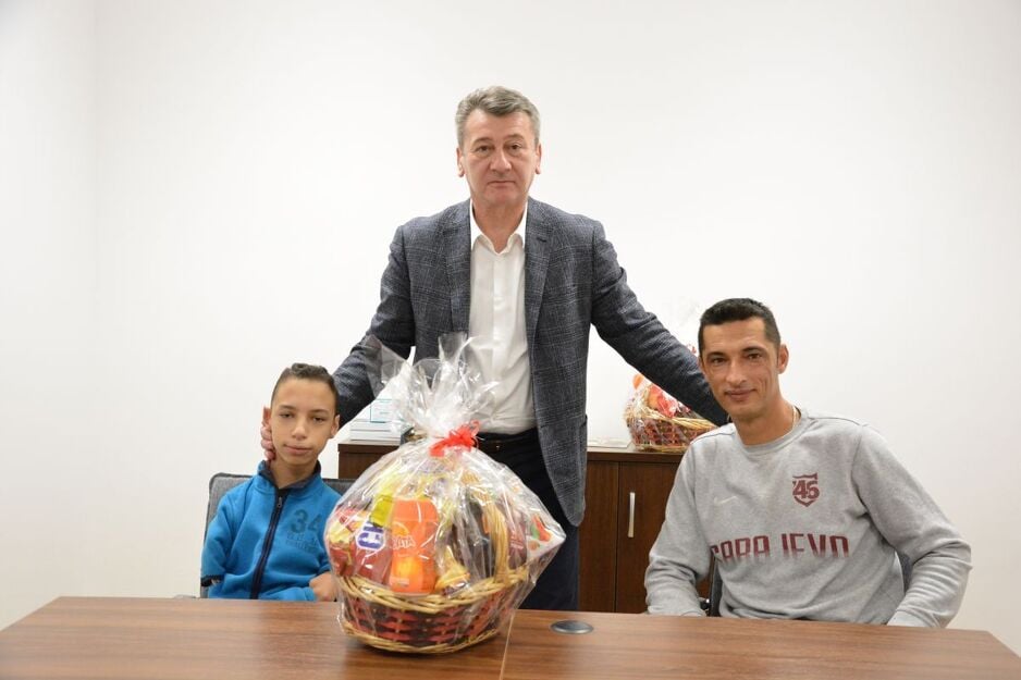 Ibrahim Hadžibajrić s Harunom i njegovim ocem