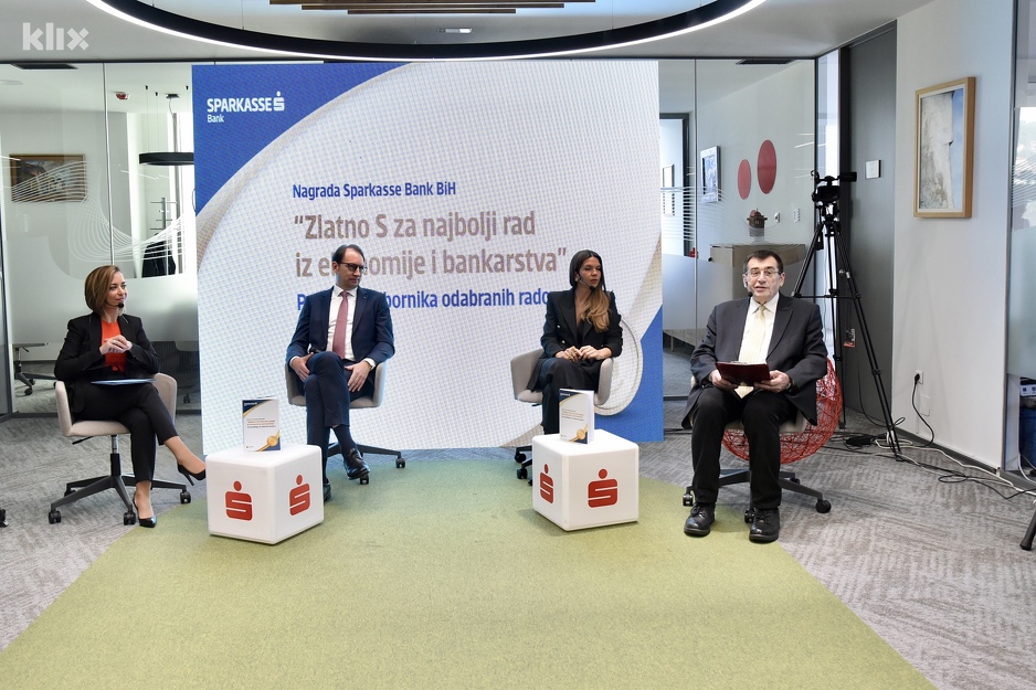 Finale Nagrade Zlatno S za najbolji rad iz ekonomije i bankarstva u Sparkasse Bank (Foto: T. S./Klix.ba)