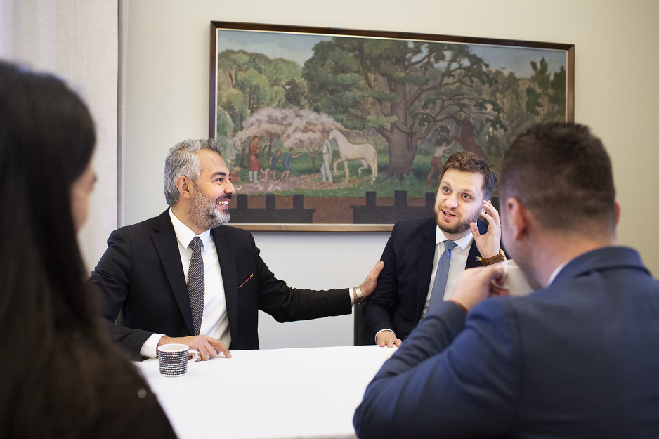 Čengić i finski parlamentarac Hussein al-Taee (Foto: Edit Pieni)