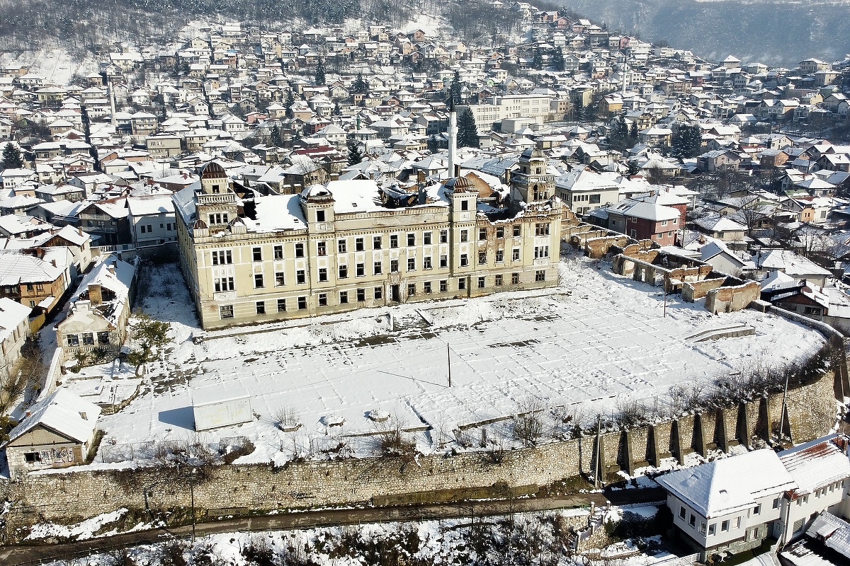 Kasarna "Jajce" primjer je objekta neperspektivne vojne imovine (Foto: D. S./Klix.ba)