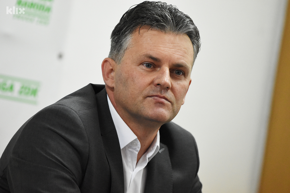 SDA o stanju u ZDK: Dok je interesa u ovoj vlasti bit će i ljubavi