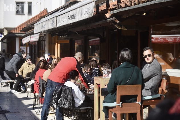 Sunčan dan u Sarajevu (Foto: T. S./Klix.ba)