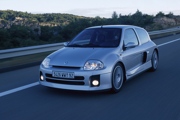 Clio V6