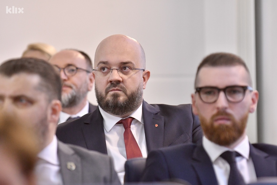Adnan Šteta (u sredini) (Foto: T. S./Klix.ba)