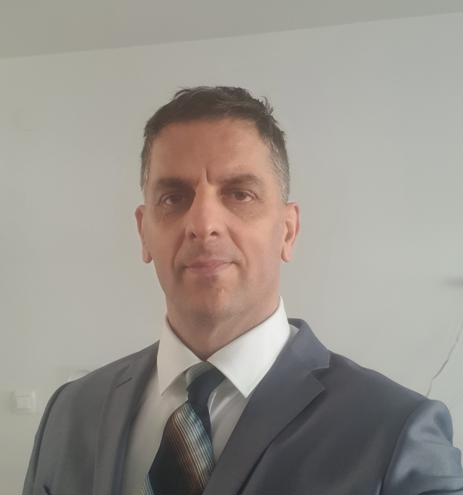 Safet Mušić kaže da vjerske zajednice mogu imati ulogu u prevetnivi odlazaka