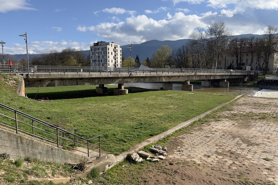 Lokacija gdje se nalazio spomenika (Foto: I. Š./Klix.ba)