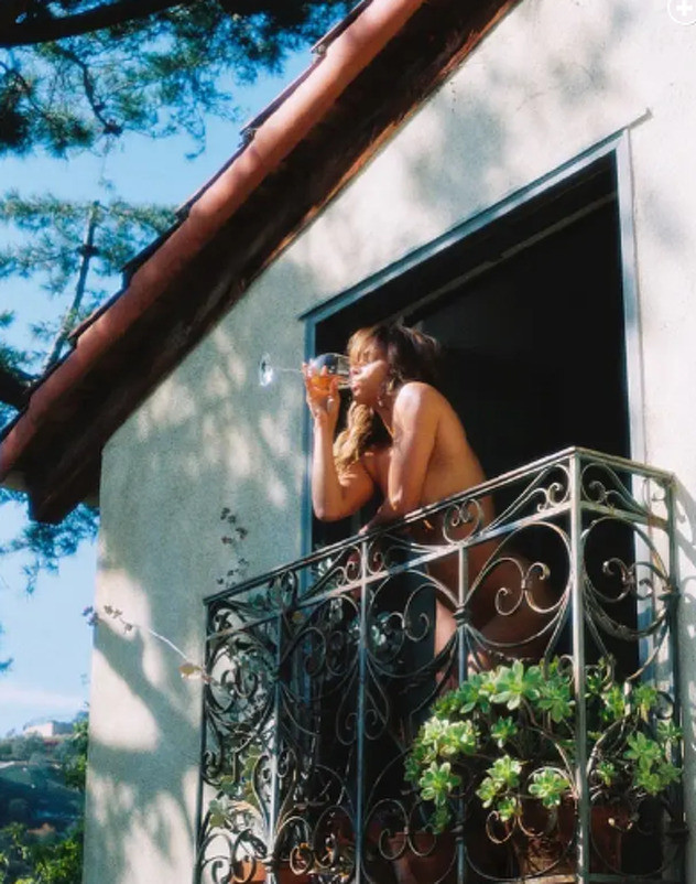 Halle Berry na svom balkonu