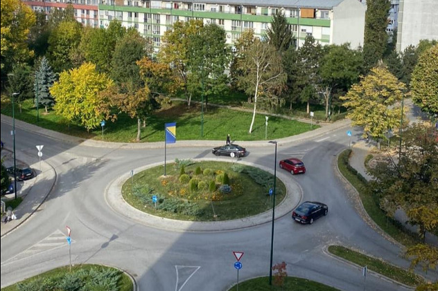 Kružni tok u Hrasnom i rješenje ostrva