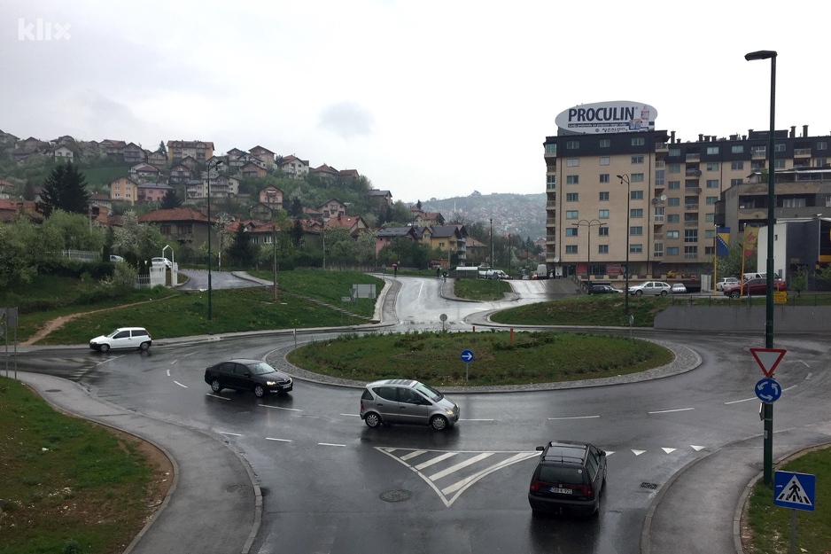 Kružni tok u Buća Potoku (Foto: Arhiv/Klix.ba)