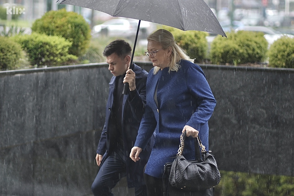 Lidija Bradara dolazi na sastanak u Parlament BiH (Foto: I. Š./Klix.ba)