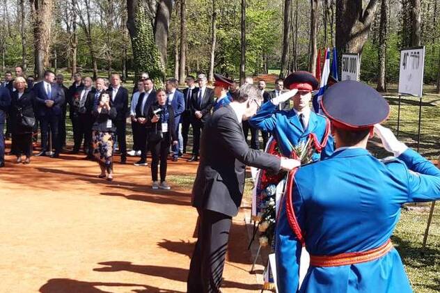 Vučić položio vijenac (Foto: RTRS)
