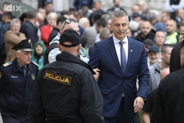 Zastupnici DF-a na protestima (Foto: I. L./Klix.ba)