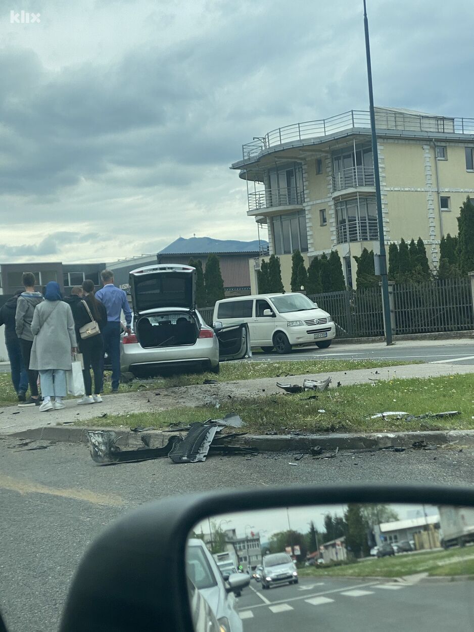 Saobraćajna nesreća na Ilidži (Foto: Čitatelj)