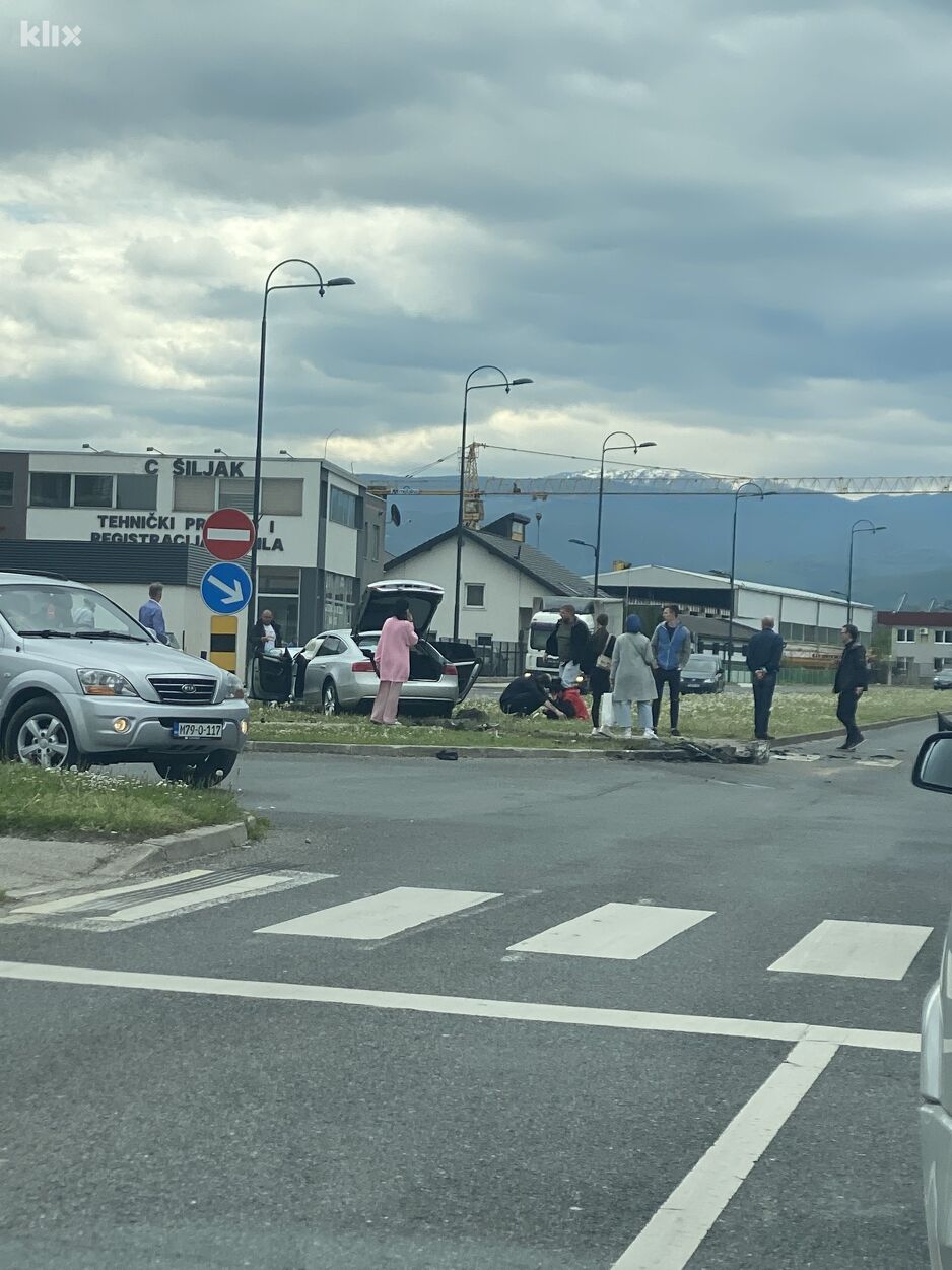 Saobraćajna nesreća na Ilidži (Foto: Čitatelj)