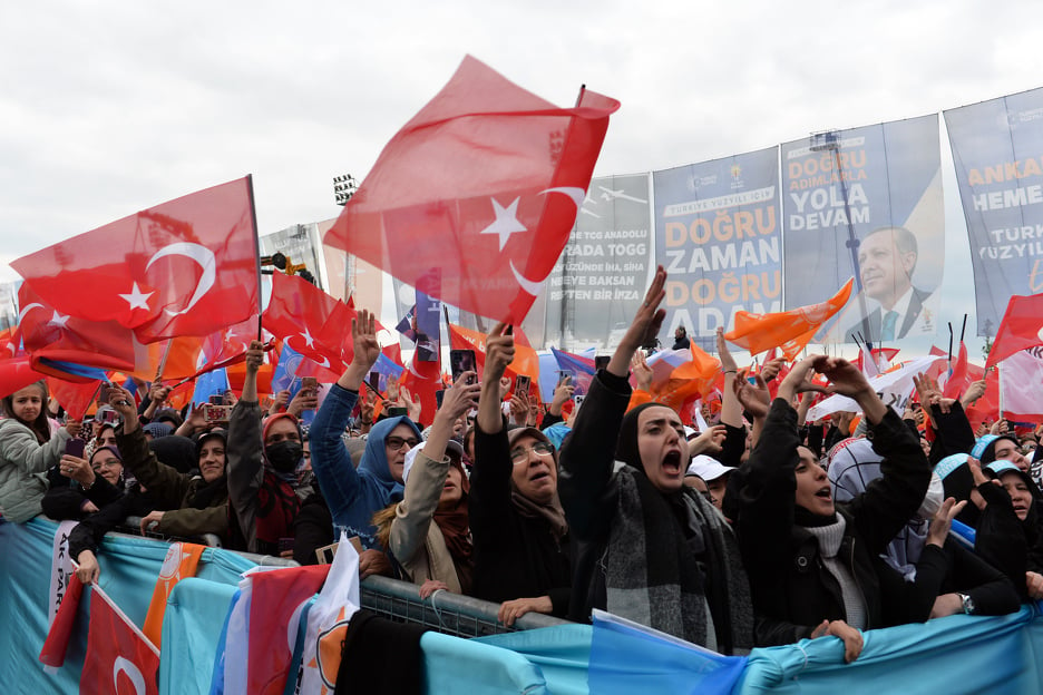 Erdogan i dalje ima veliku podršku Turaka (Foto: EPA-EFE)