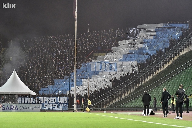 Manijaci su za prošli derbi dobili 1.500 ulaznica, a to ovako izgleda na najvećem bh. stadionu (Foto: Klix.ba)