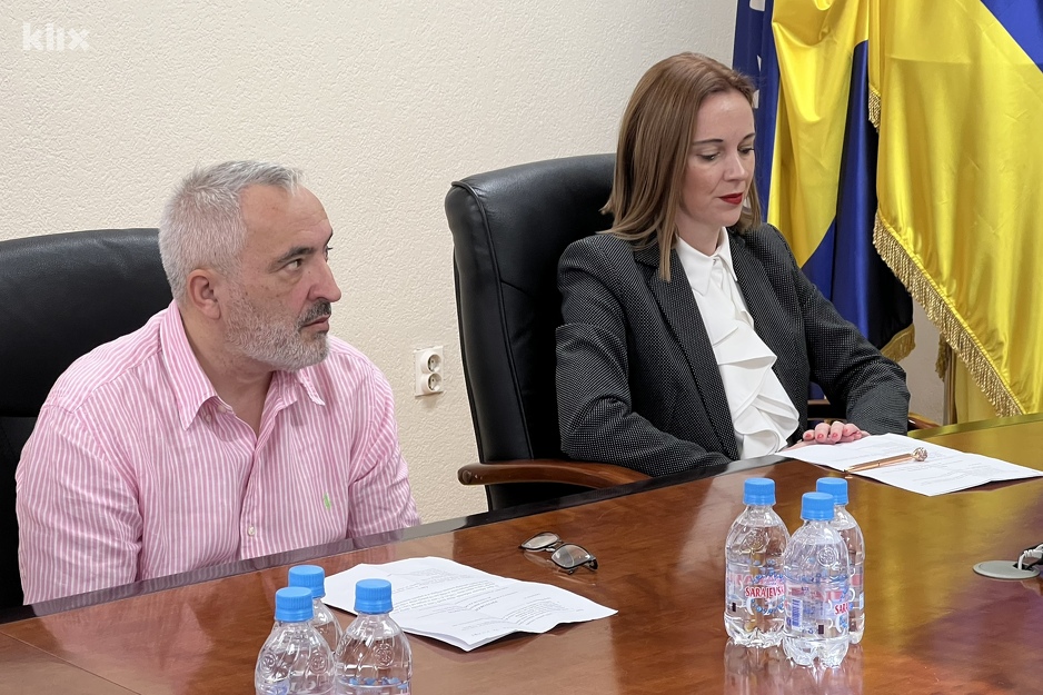 Detalj sa sastanka nadležnih u Tuzli (Foto: A. K./Klix.ba)