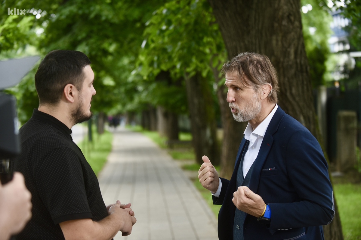 Cvitanušić u razgovoru s novinarom portala Klix.ba (Foto: T. S./Klix.ba)