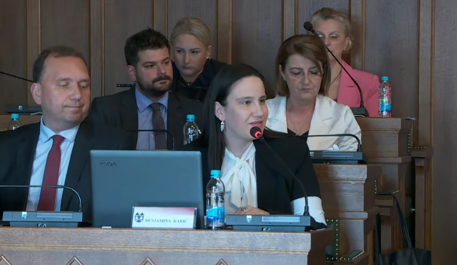 Benjamina Karić na sjednici Gradskog vijeća (Screenshot: TVSA)