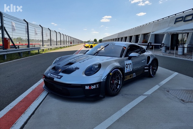 Porsche 911 GT3 R