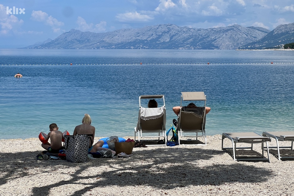 Plaže polako poprimaju ljetni izgled (Foto: I. Š./Klix.ba)