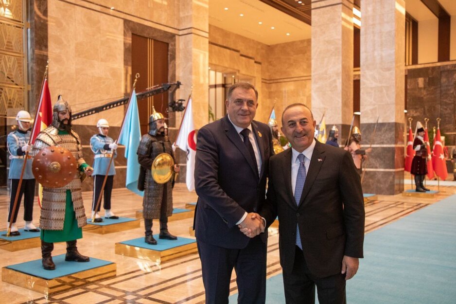 Milorad Dodik i Mevlut Cavusoglu (Foto: Twitter)
