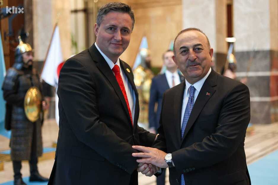 Denis Bećirović i Mevlut Cavusoglu (Foto: Klix.ba)