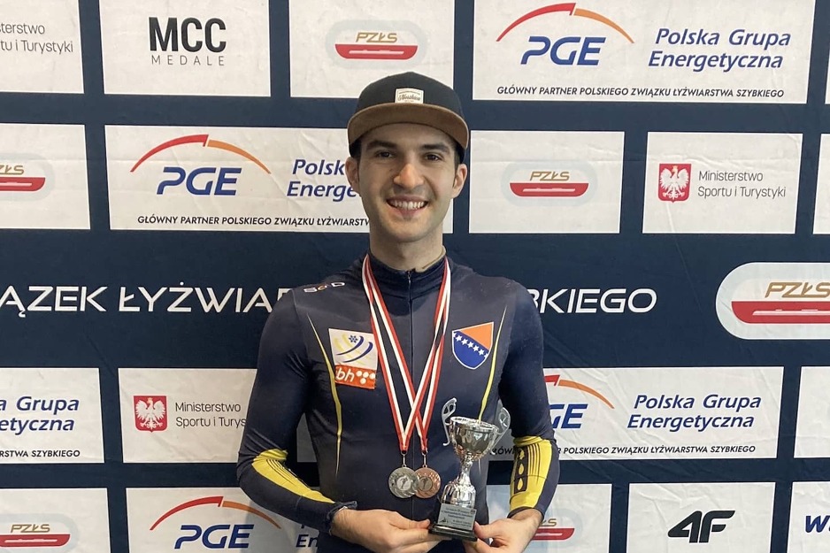 Ima više od 10 nastupa u polufinalnim i finalnim trkama na svjetskim kupovima i evropskim prvenstvima